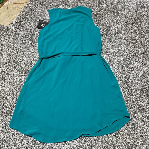 IZ Byer Sleeveless Dress Size M Lined Functional Zipper green NWT - Picture 8 of 8